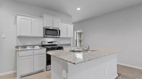 Kitchen - 136 Springhill North Rd, Boyd, TX 76023 photo 3 of 9