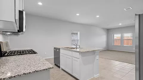Kitchen - 136 Springhill North Rd, Boyd, TX 76023 photo 4 of 9
