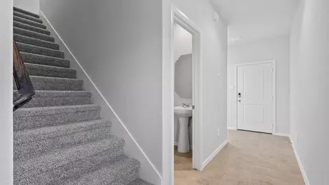 Entry Way - 136 Springhill North Rd, Boyd, TX 76023 photo 9 of 13