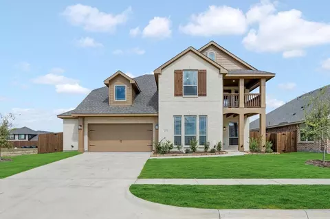 221 Fireberry Dr, Glenn Heights, TX 75154