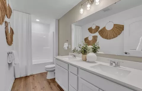 Bath - 3482 Quartz Dr, Plainfield, IN 46168 photo 1 of 3