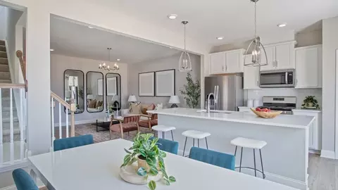 952 Kensley Grove Ln, Fuquay-varina, NC 27526