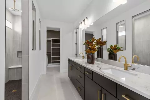 Bath - 15502 Horizon View Loop, Clermont, FL 34711 photo 1 of 1