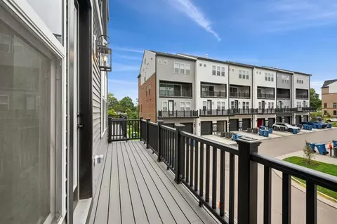 14928 Deco Cir, Chantilly, VA 20151
