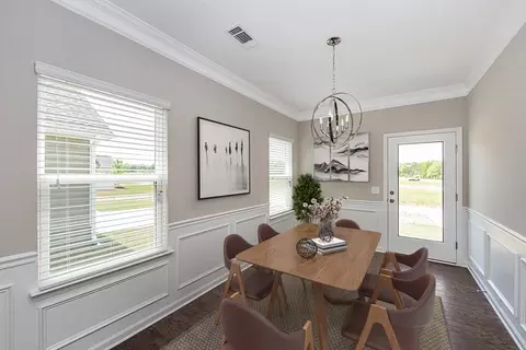 Dining - 4901 Hazelnut Ln, Apison, TN 37302 photo 7 of 9