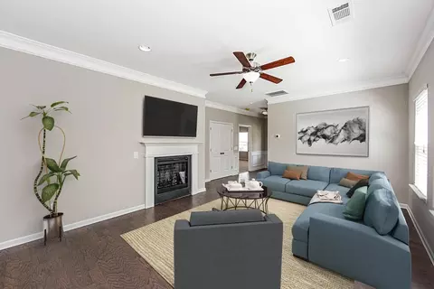 Living - 4901 Hazelnut Ln, Apison, TN 37302 photo 13 of 18