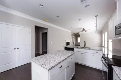 Kitchen - 4901 Hazelnut Ln, Apison, TN 37302 photo 2 of 18