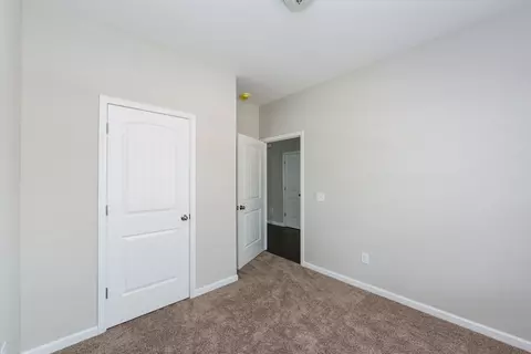 Bedroom - 4901 Hazelnut Ln, Apison, TN 37302 photo 7 of 25