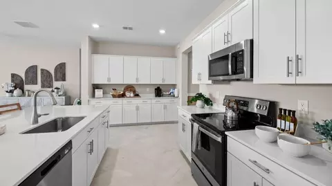 Kitchen - 20773 Cedar Mill Pl, Estero, FL 33928 photo 3 of 6