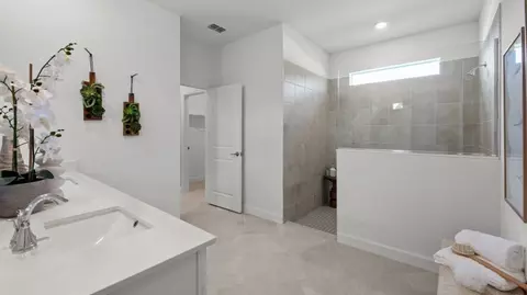 Bath - 20773 Cedar Mill Pl, Estero, FL 33928 photo 2 of 5