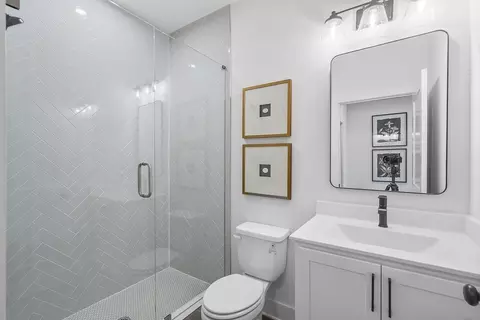 Bath - 1979 Catnap Ct, Chamblee, GA 30341 photo 2 of 2