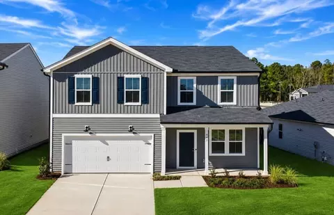 1715 Carthage St, Sanford, NC 27330