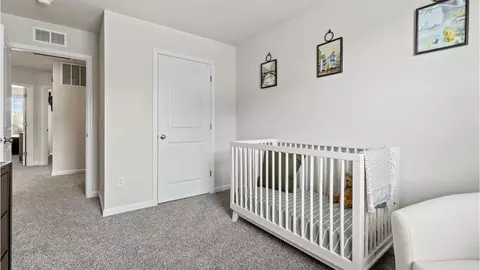 Bedroom - 107 Stearns Dr, Stephens City, VA 22655 photo 2 of 10