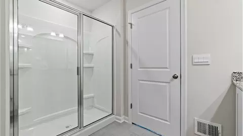Bath - 107 Stearns Dr, Stephens City, VA 22655 photo 6 of 8