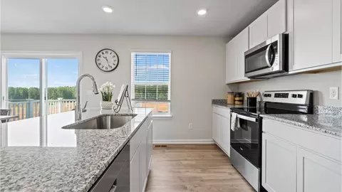 Kitchen - 107 Stearns Dr, Stephens City, VA 22655 photo 4 of 8
