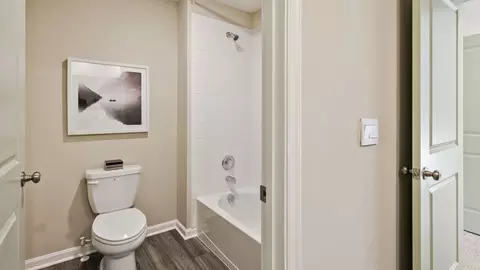 Bath - 107 Stearns Dr, Stephens City, VA 22655 photo 7 of 8