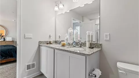 Bath - 107 Stearns Dr, Stephens City, VA 22655 photo 5 of 8