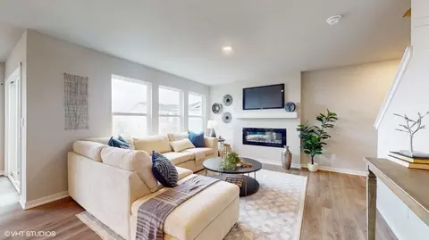 Living - 7918 N 169th St, Bennington, NE 68007 photo 2 of 7