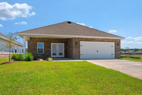 Exterior - 4020 Watergate Dr, Milton, FL 32583 photo 3 of 9