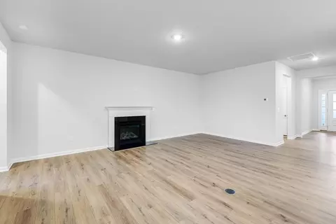 Living - 5461 Redbud Rd, Lancaster, SC 29720 photo 3 of 7