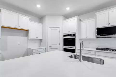 Kitchen - 5461 Redbud Rd, Lancaster, SC 29720 photo 1 of 10