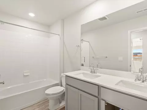 Bath - 1118 Thunder Pass Rd, Severance, CO 80550 photo 2 of 5