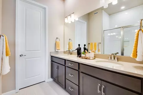 Bath - 1720 Glacier Ave, Berthoud, CO 80513 photo 2 of 3