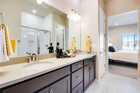 Bath - 1720 Glacier Ave, Berthoud, CO 80513 photo 1 of 3