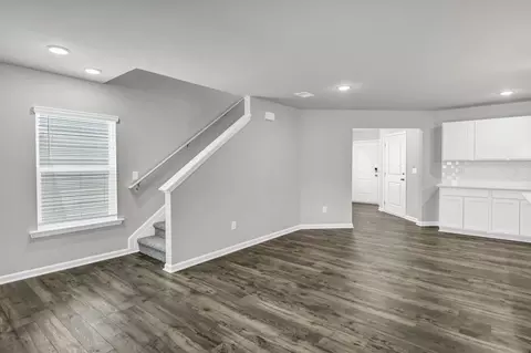 Living - 2100 Barnhart Dr, Sumter, SC 29153 photo 2 of 2