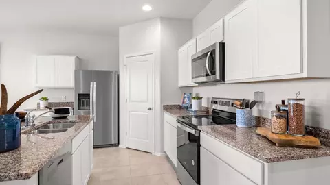 Kitchen - 9648 S Caballo Dr, Apache Junction, AZ 85120 photo 1 of 8