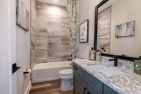Bath - 13514 Shadow Creek Trl, Parrish, FL 34219 photo 2 of 5