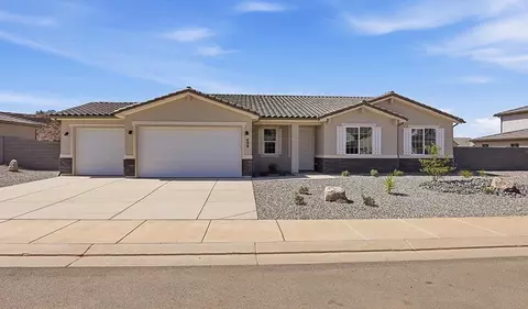 498 E Bramish Place Dr, Washington, UT 84780