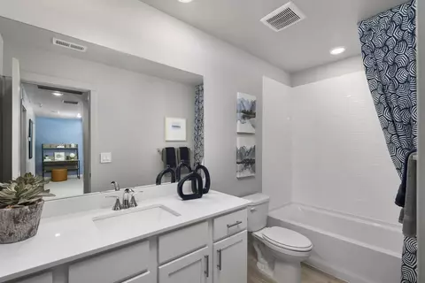 Bath - 3516 N Hannah St, Eagle Mountain, UT 84005 photo 2 of 2
