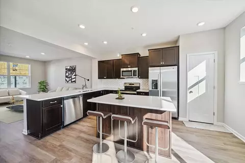 10268 Birchwood Cir, Chaska, MN 55318