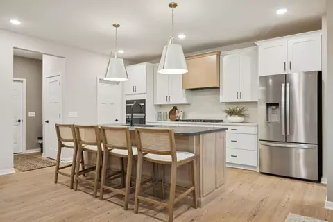 Kitchen - 16290 Comstock Ln, Maple Grove, MN 55369 photo 2 of 3