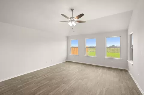 Living - 921 Abalone Ave, Haslet, TX 76052 photo 1 of 3