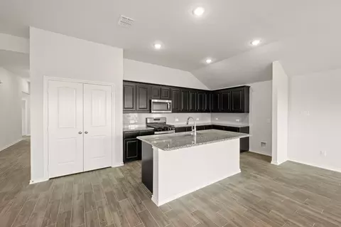 Kitchen - 921 Abalone Ave, Haslet, TX 76052 photo 2 of 5