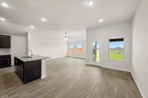 Living - 921 Abalone Ave, Haslet, TX 76052 photo 4 of 4
