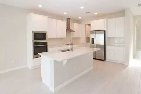 Kitchen - 1213 Hyde St, Saint Cloud, FL 34771 photo 2 of 4