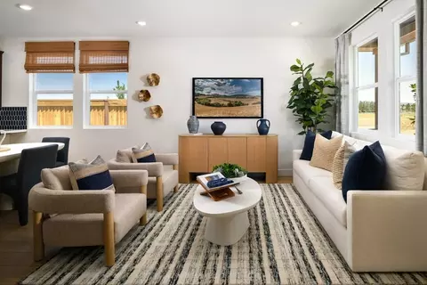 Living - 966 Easy St, Santa Rosa, CA 95404 photo 1 of 1