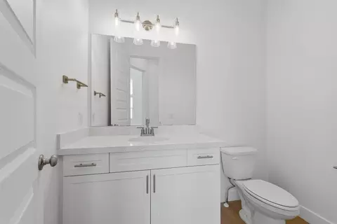 Bath - 2664 W Aurora Ave, Mapleton, UT 84664 photo 1 of 6