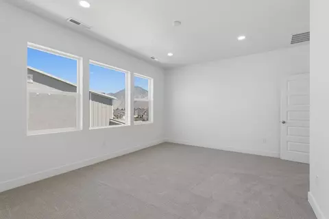 Bedroom - 2664 W Aurora Ave, Mapleton, UT 84664 photo 2 of 4