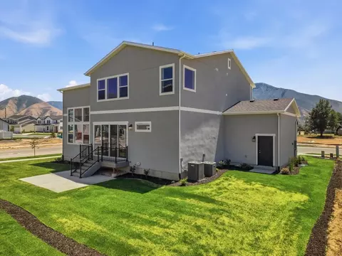 Exterior - 2664 W Aurora Ave, Mapleton, UT 84664 photo 5 of 8