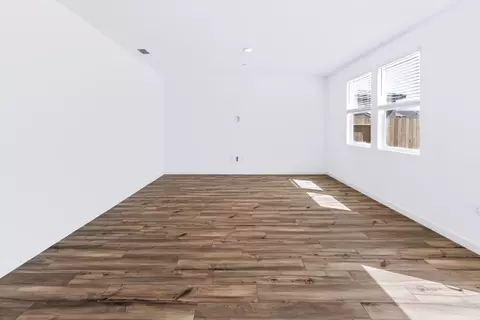 Living - 262 Nadine St, Merced, CA 95341 photo 1 of 1