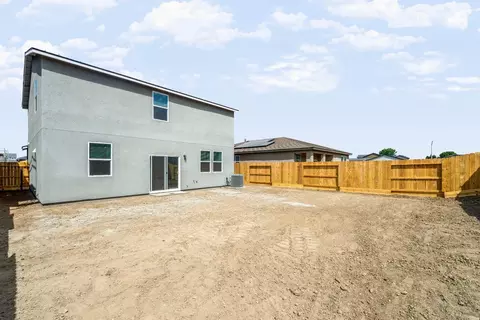 Exterior - 262 Nadine St, Merced, CA 95341 photo 14 of 15
