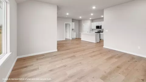 Living - 3804 E Kansas St, Broken Arrow, OK 74014 photo 1 of 5