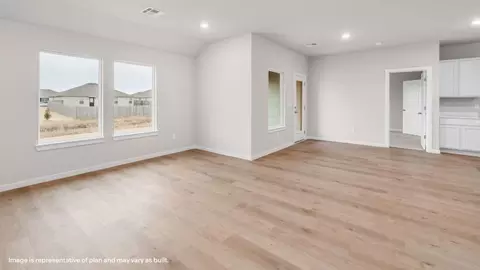 Living - 3804 E Kansas St, Broken Arrow, OK 74014 photo 2 of 5