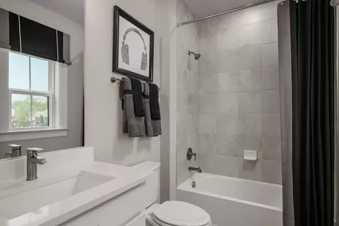 Bath - 1050 Worthington Rd, Exton, PA 19341 photo 4 of 6