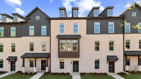 2808 Daybreak Ln, Newnan, GA 30265