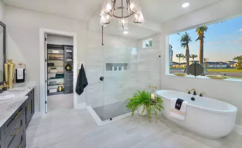 Bath - 18477 Foxtail Loop, Venice, FL 34293 photo 1 of 2